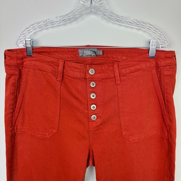 Torrid Picante Mom Straight Vintage Stretch High-Rise Jean Raw Hem Size 14 Tall - Picture 4 of 8